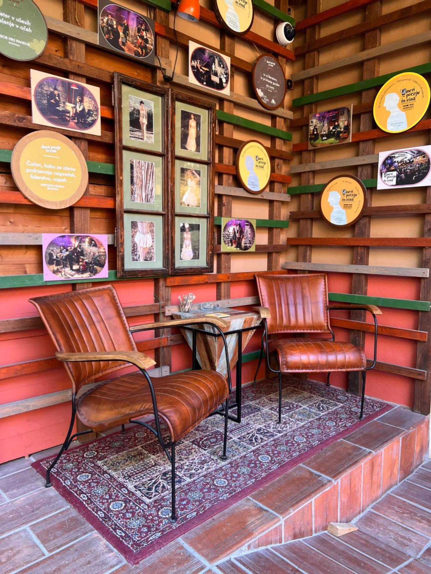 Muzikafe - Home Of Culture Ptuj Esterno foto