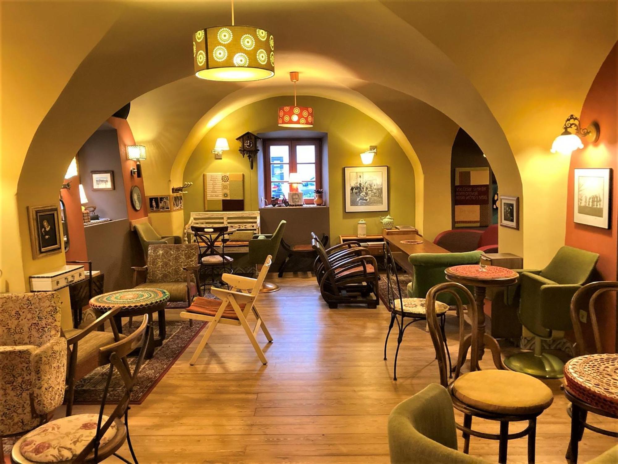 Muzikafe - Home Of Culture Ptuj Esterno foto